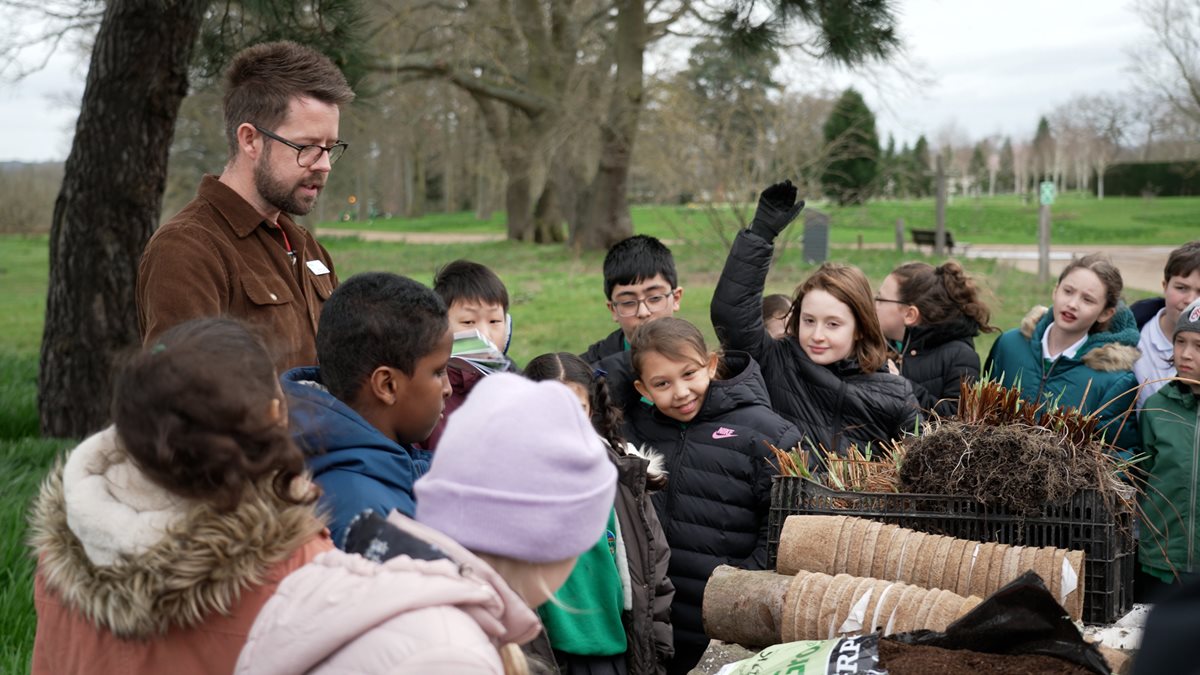 Children to judge RHS Chelsea Flower Show gardens for the first time